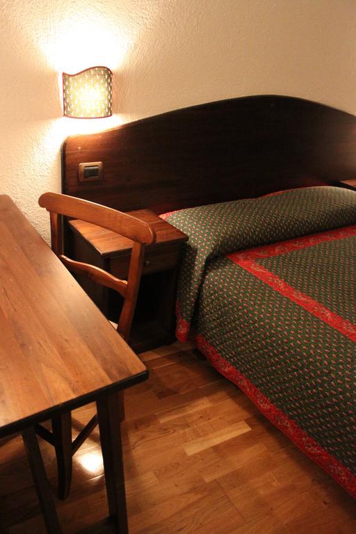 קונייה Hotel Stambecco חדר תמונה