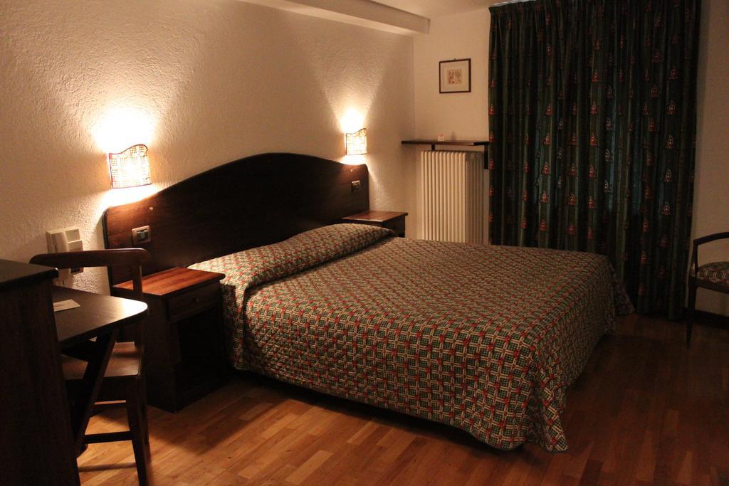 קונייה Hotel Stambecco חדר תמונה