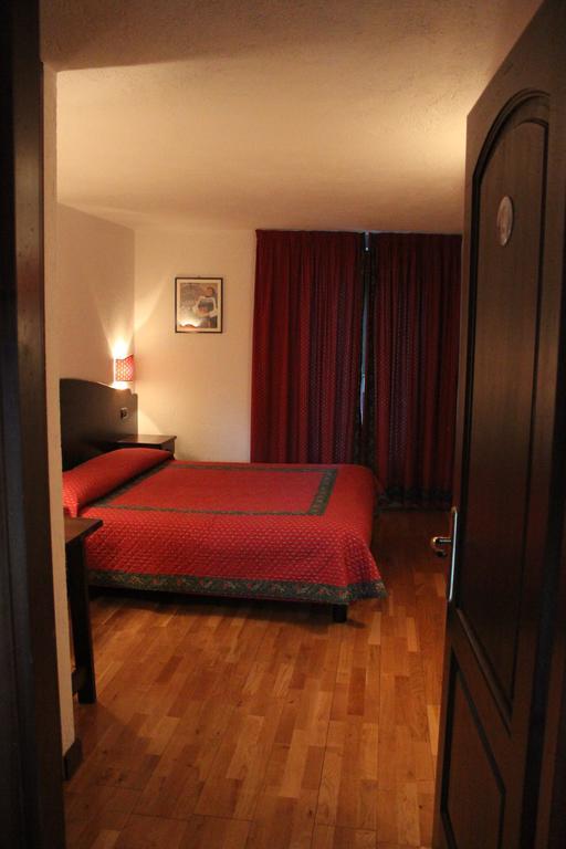 קונייה Hotel Stambecco חדר תמונה